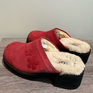 UGG Australia Womens Suede Slip on size:7